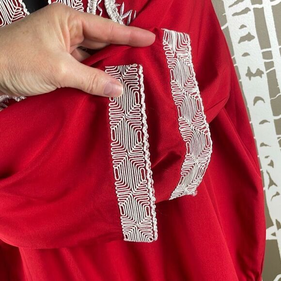 Chico’s Boho Red Embroidered Peplum Waist Top - Picture 5 of 9